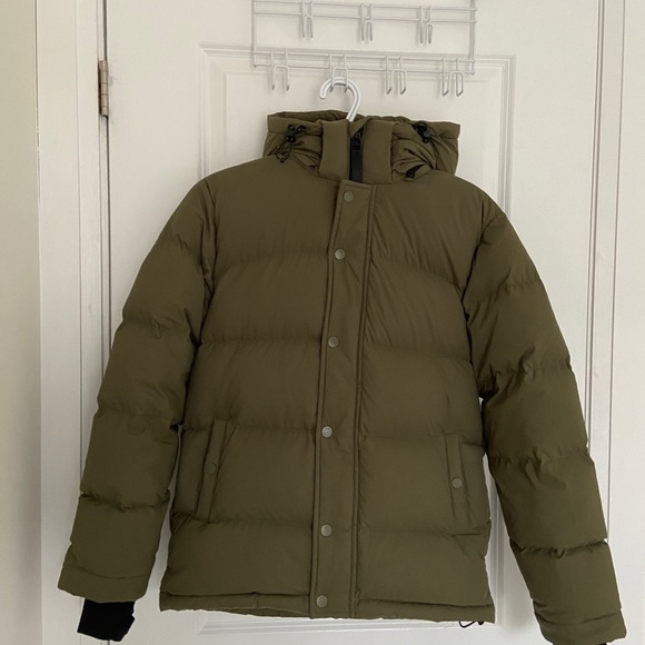 Aritzia Super Puff Original 2XS/XXS - Army Green - Picture 3 of 5